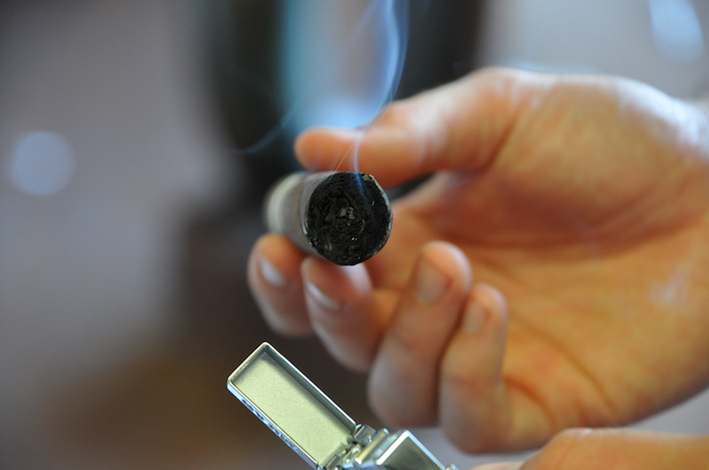 How to Smoke a Cigar: Picture of a Toasted Foot for example